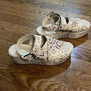 Matisse x Amuse Society Snakeskin Platforms Heels Size 7